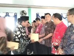 1.183 Mustahiq di Pasaman Barat Terima Zakat