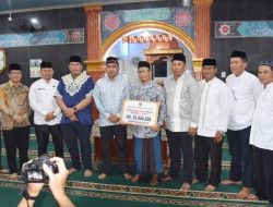 Dipimpin Danlantamal II Padang, TSR Provinsi Sumbar Kunjungi Masjid Raya III Koto Nareh