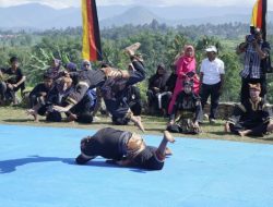 Sejalan Progul Pemkab Tanah Datar, Bupati Eka Putra Apresiasi Festival Pandeka Batagak Kapalo Koto