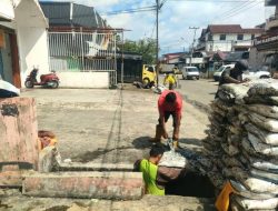 Warga Rasakan Dampak dari Pengerukan Drainase yang Dilakukan Pemko Padang