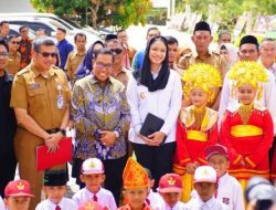 Bupati Annisa dan Bahasa Inggris: Pidato Bersejarah di Peresmian Kampung Inggris Alinia-Pare