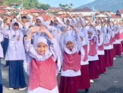 Ribuan Pelajar SD dan SMP Ikuti Senam Massal di Bancalaweh