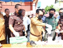 Kejari Pariaman Musnahkan Barang Bukti 111 Perkara, Bupati JKA Soroti Maraknya Kasus Narkoba dan Asusila