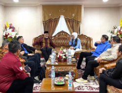 Bersama Buya Mahyeldi, Rico Alviano Sambut Kedatangan Komisi XII DPR RI di Sumbar