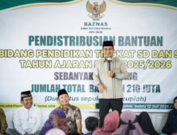 Ringankan Beban Siswa, Wako Solok Salurkan 331 Seragam Gratis bersama BAZNAS
