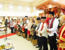 Bupati Eka Putra Apresiasi IKTS Tampilkan Prosesi Adat “Poi Manjanguak”