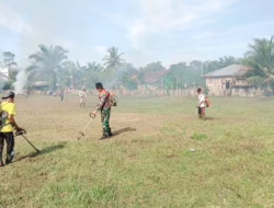 Jelang Pembukaan TMMD ke-125, Satgas Pra-TMMD Kodim 0310/SS Bersihkan Lapangan di Sungai Kabut