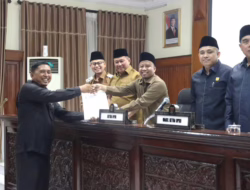 Melalui Pembahasan Maraton, DPRD Bukittinggi Setujui Ranperda Pertanggungjawaban APBD 2024