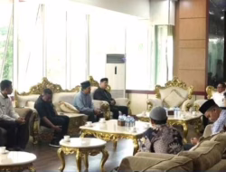 Wako Ramlan Terima Audiensi Niniak Mamak dan Panitia Pembangunan Masjid Tablighiyah Garegeh