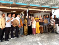 Dikunjungi Ketua TP PKK Ny. Christanti Aziz, Pelaku UMKM Padang Sago Berharap Support