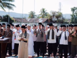 Wako Ramadhani Bersama Wawako Suryadi dan Masyarakat Gelar Sholat Istisqa