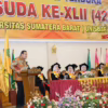 Wako Yota Balad Hadiri Wisuda ke-42 Tenaga Kesehatan UNISBAR Tahun 2025