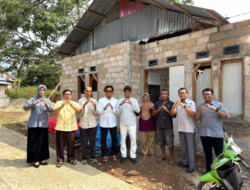Ketua DPRD Wirman Putra Kunjungi Penerima Bantuan Stimulan PK RTLH