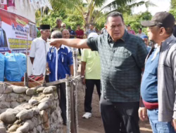 Wako Yota Balad Dampingi Anggota DPR RI Asrizal Azis Letakan Batu Pertama RTLH