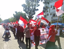 Meriahkan HUT ke-80 RI, Bupati Yulianto Lepas Ribuan Peserta Pawai Alegoris