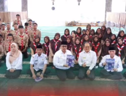Wako Hendri Arnis Berikan Pendidikan Pancasila kepada Siswa SMAN 1 Padang Panjang