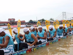 Dukung Tradisi Pacu Jalur, PLN Icon Plus Sponsori Tim Sultan Sakti Bakung Batuah di Pacu Jalur Taluk Kuantan 2025