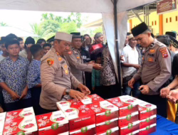 Antusias Warga Sambut Kegiatan Jumat Berkah Polsek Kamang Baru