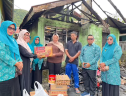 TP PKK Salurkan Bantuan Untuk Keluarga Korban Kebakaran