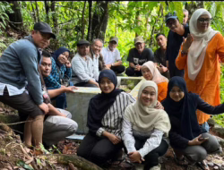 Ziarah ke Makam Mak Tuo di Bungus, Dr Aqua Lanjut Silaturahim ke Kepala SPI Jasa Raharja