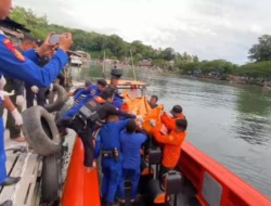Dua Nelayan Meninggal, Satu Selamat Usai Perahu Dihantam Badai di Perairan Padang