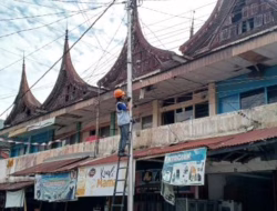 Optimalisasi Layanan Internet, PLN Icon Plus Lakukan Pemeliharaan Kabel Fiber Optik di Pasar Sawahlunto