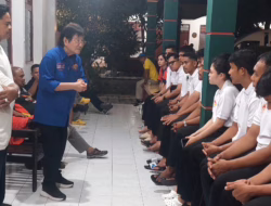 Tim Monev dan Motivator KONI Sumbar Bakar Semangat Atlet Silat dan Sambo