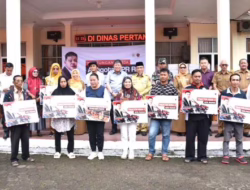 Kelompok Tani Terima Bantuan Alsintan, Wakil Ketua Komisi IV DPR RI, Alex Indra Lukman Berharap Bantuan Dapat Digunakan Maksimal