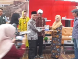 SatuPena Sumbar Luncurkan Buku Puisi “Dinda, Tahajudmu Yang Menggoda” Karya Armaidi Tanjung