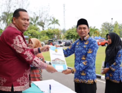 Wako Yota Balad Serahkan SK PPPK untuk 199 Honorer Kota Pariaman