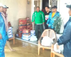 Khalidi Al Khair Salurkan Bantuan ke Korban Banjir: “Ini Ujian, Mari Jaga Lingkungan Kita”