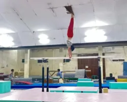 FGI Sumbar Terima Bantuan 1 Set Palang Sejajar