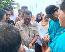Kantor Pertanahan Pesisir Selatan Pasang Patok Batas di Kawasan Pelabuhan Panasahan