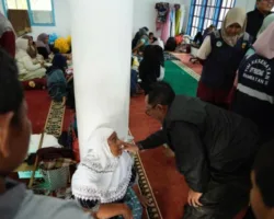 Tinjau Proses Evakuasi Pengungsi, Bupati dan Wabup serta Ketua TP PKK Pastikan Ketersediaan Pasokan