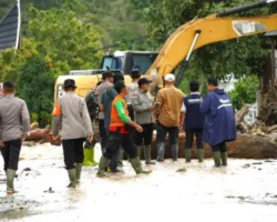 Potensi Bencana Masih Tinggi, Bupati Eka Putra Kembali Ingatkan Warga untuk Dievakuasi