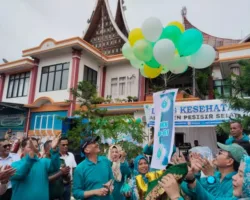 Pelepasan Balon dan Penyerahan Piagam Penghargaan Warnai Peringatan HKN ke-61