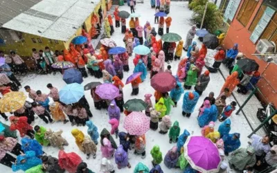 Ketika Hujan Menjadi Saksi: Merayakan Hari Guru di SDS IT Luqman