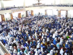 Ribuan Jemaah BKMT se-Sumbar Gelar Pengajian dan Pertemuan Akbar di Islamic Centre