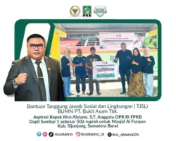Rico Alviano Serahkan Bantuan TJSL Rp 50 Juta untuk Masjid Al Furqon di Kabupaten Sijunjung