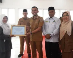 Lima Sekolah Terima Penghargaan Adiwiyata Kota dan Nasional 2025