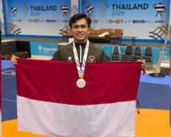 Pegulat Sumbar Gilang Ilhaza Raih Medali Perak SEA Games 2025 Thailand