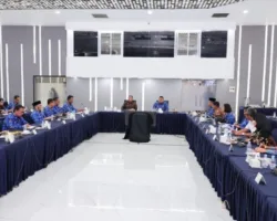 Kebut Penyelesaian Berkas Layanan Pertanahan Akhir Tahun, Menteri Nusron Instruksikan Jajaran Masuk di Akhir Pekan