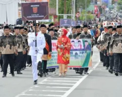 Dibuka Walikota Bukittinggi, Kafilah Agam Ikuti Pawai Ta’aruf MTQ Tingkat Sumbar ke XLI