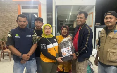 Meski Larut Malam, Hanura Hadir di Tengah Masyarakat Terdampak Banjir di Balah Aie