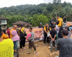 Sepekan Salurkan Bantuan Bencana, Ketua Hanura Sumbar Edi Naswany Turut Serahkan Bantuan