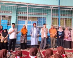 Ustad Derry Sulaiman dan Influencer Willie Salim Kunjungi MTsN Padang Panjang