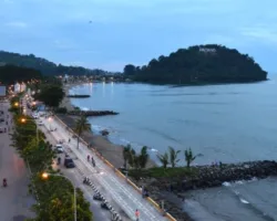 Libur Nataru, Pantai Padang dan Gunung Padang Terpantau Mengalami Lonjakan Kunjungan