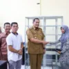 51 Pelaku UMKM di Kecamatan Pariaman Utara Terima Bantuan Etalase