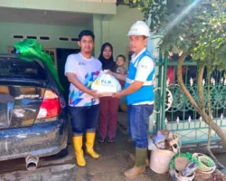 Peduli Bencana, PLN Icon Plus Gerak Cepat Distribusikan Bantuan Sembako Warga Nanggalo