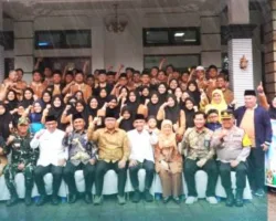 Wako Hendri Arnis Lepas Kafilah MTQ Padang Panjang Bertanding di Bukittinggi